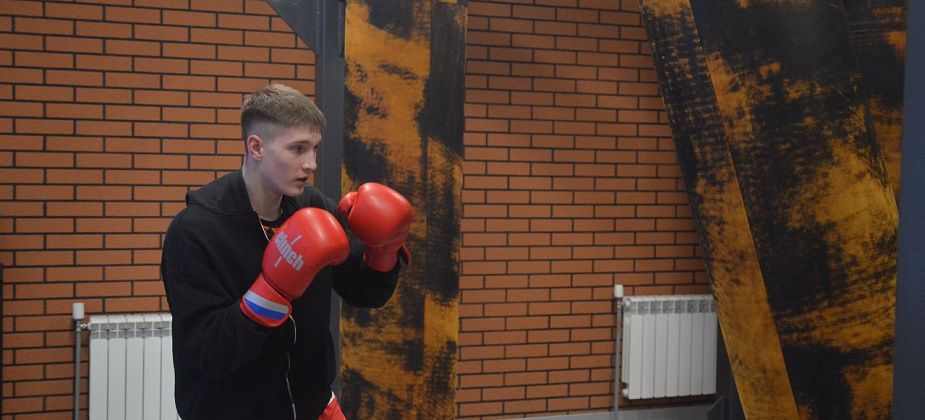 «Боксеры, вперед!» В Краснотурьинске открыли Центр бокса, который строили почти четыре года