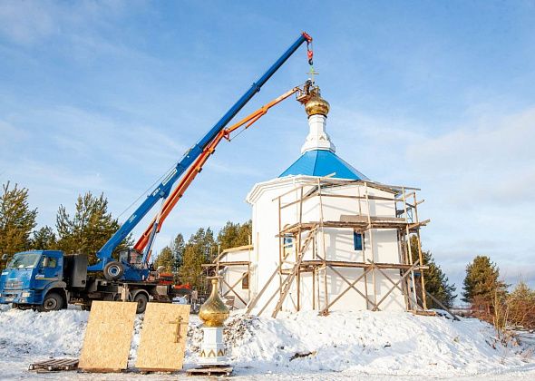 Спустя 20 лет. Освятили кресты и купола храма на кладбище «Медное»