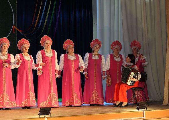 В доме культуры «Горняк» прошел фестиваль народов Северного Урала "Мы едины"