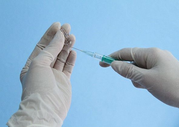 В Краснотурьинск вновь привезли вакцину от ковид. В этот раз — 900 доз