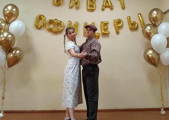 Начальник караула ИК-16 станцевал вальс на конкурсе «Виват, офицеры!»