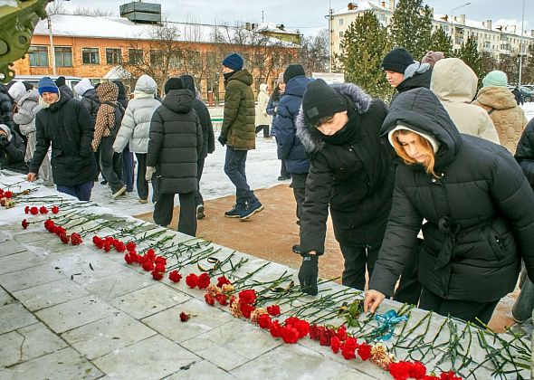 В Краснотурьинске почтили память погибших в конфликтах на Северном Кавказе