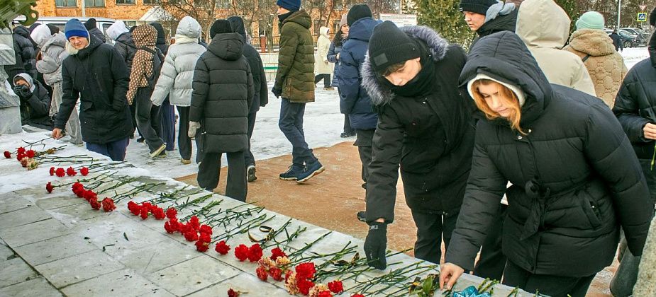 В Краснотурьинске почтили память погибших в конфликтах на Северном Кавказе