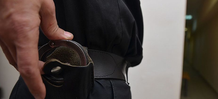 Краснотурьинец обвиняется в истязании беременной сожительницы и ее ребенка