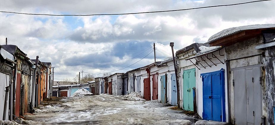 Муниципальный гараж продали за треть миллиона рублей
