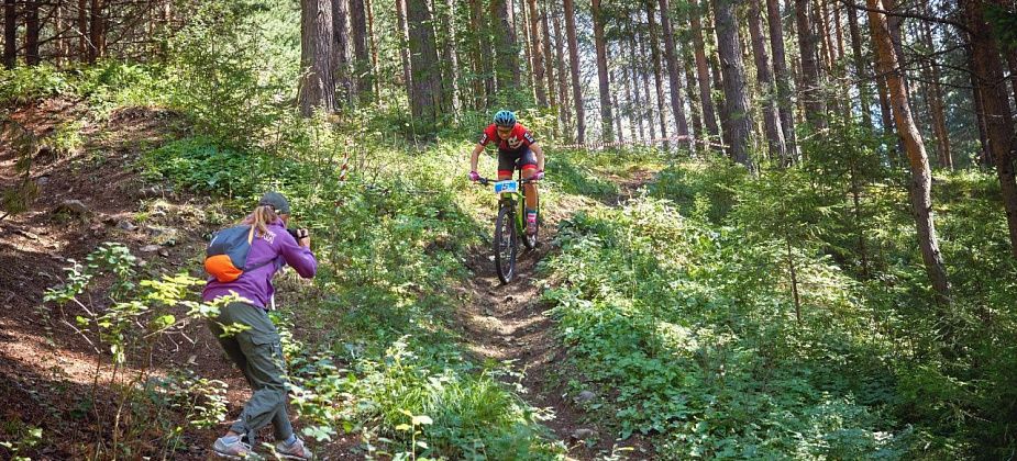 Спортсменка из Краснотурьинска завоевала серебро в велогонке на Голом Камне