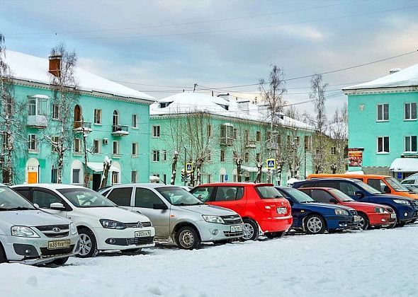 Через месяц временно закроют парковку у ДК БАЗа 