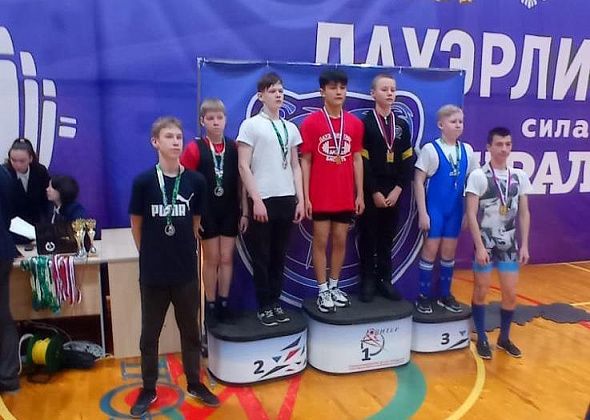 Краснотурьинцы стали призерами первенства Свердловской области по пауэрлифтингу
