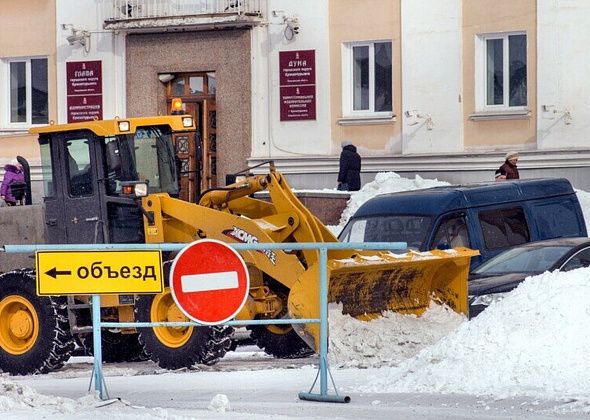 Во время ночной чистки дорог автолюбители убрали все машины. Где не надо парковаться сегодня?