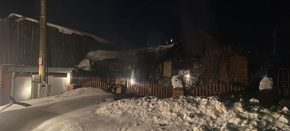 Дом на Чкалова загорелся из-за короткого замыкания 