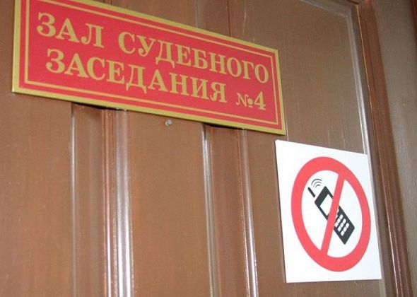 Суд обязал колонию выдать осужденному инвалиду новые протезы и обувь