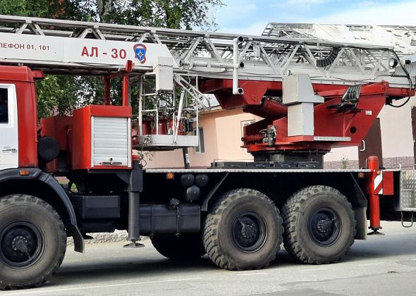 В Краснотурьинске горел мусор на Луговой и в районе кладбища