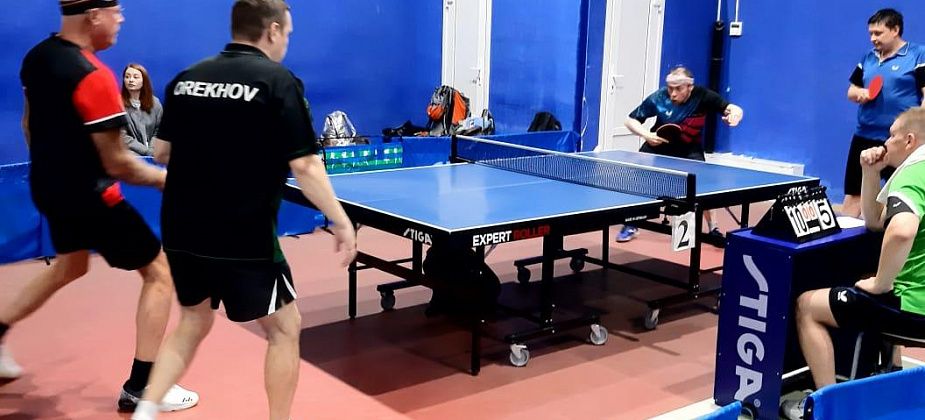 Краснотурьинские теннисисты сыграли с командой-чемпионом
