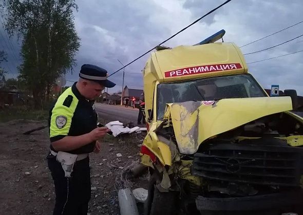 В Серове в смертельное ДТП попал автомобиль "Скорой помощи". За рулем был краснотурьинец