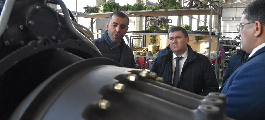 Парковку у больницы будет курировать вице-губернатор. Заезд на стоянку - с улицы Карпинского