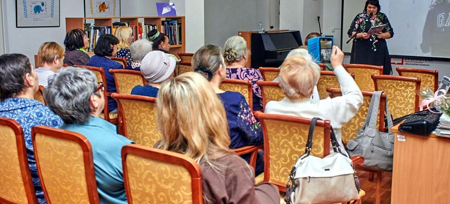 Творческий вечер поэта Юлии Фещенко пройдет в Центральной городской библиотеке