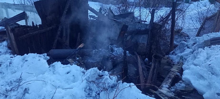 В садовом товариществе сгорел сарай