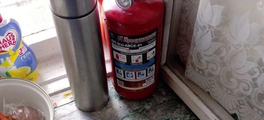 «Остатки от пенсии». Горожанка отдала 20 тысяч за ненужные огнетушитель и датчик газа