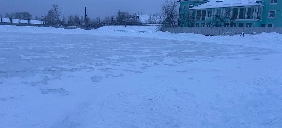 Горячие споры вокруг ледового катка на Рудничном