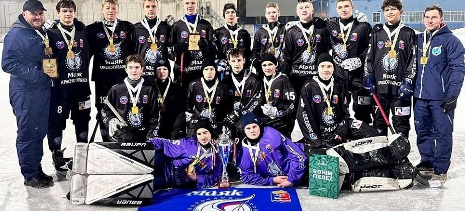 «Маяк» разгромил первоуральцев 