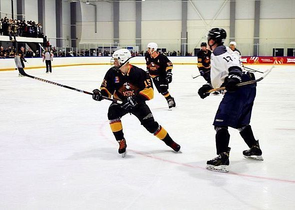 Краснотурьинские шайбисты сыграют с чемпионом округа