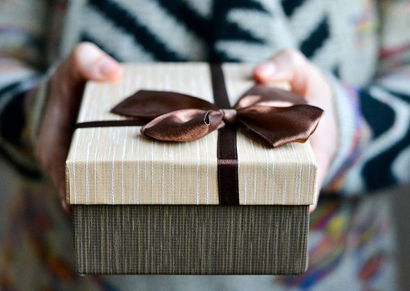 Что подарить любимому дедушке: 8 подарков, которые пригодятся