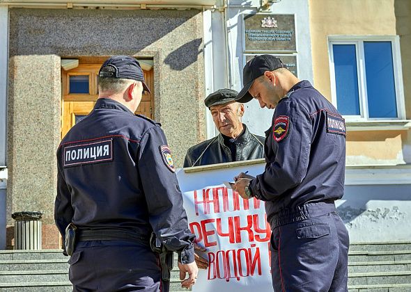 Карпинец провел два пикета в Краснотурьинске: как это было?