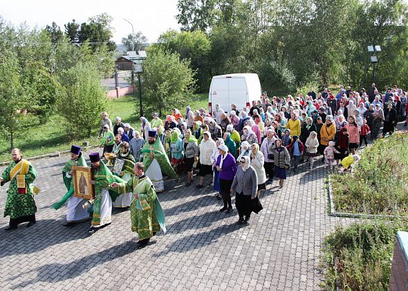 200 прихожан собора «попросили заступничества за родной город»