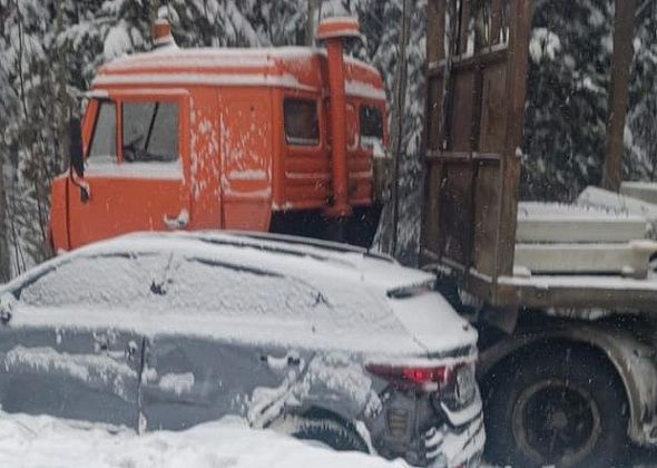 В аварию у Волчанска попали три автомобиля