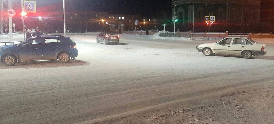 ДТП на перекрестке улиц Карпинского и Октябрьской 