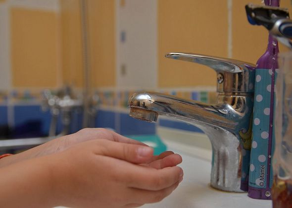 Жителей Шахты и Рудника на время лишили холодной воды