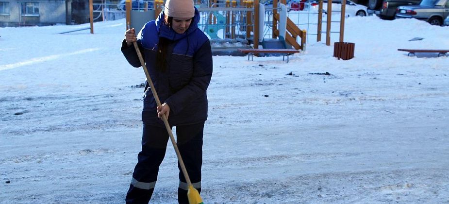 Как я стала дворником: проверили на личном опыте, как непросто наводить чистоту во дворах 