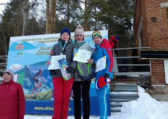 Три лыжницы краснотурьинской спортшколы вошли в тройку победителей первенства Свердловской области