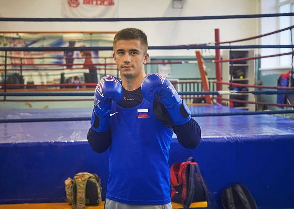 Максим Шумов стал чемпионом Урала по боксу среди мужчин