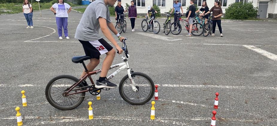 Сотрудники Госавтоинспекции будут рассказывать детям о правилах езды на велосипедах и СИМ