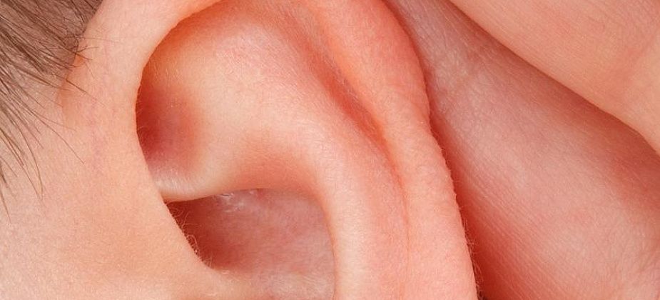 Медики рассказали, почему возросло количество болезней уха