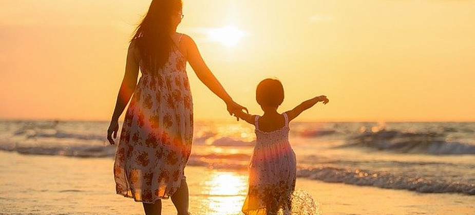 Школа приемных родителей: зачем и кому это нужно?