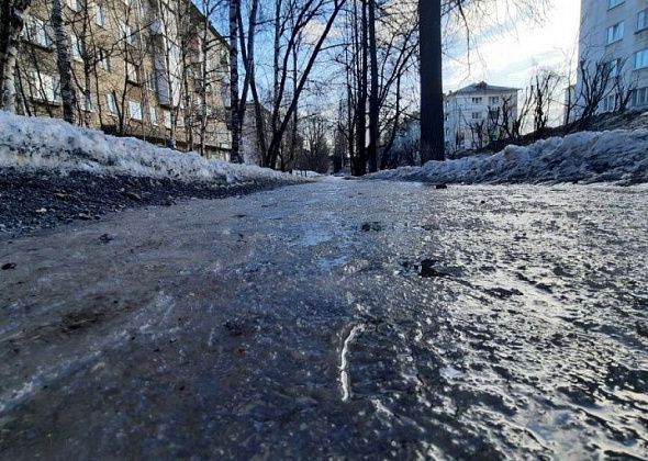 Власти Краснотурьинска выделили дополнительные средства на содержание тротуаров