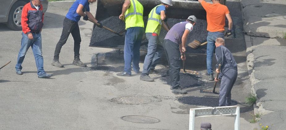 Подрядчик по ямочному ремонту сэкономил бюджету города почти 1,5 млн