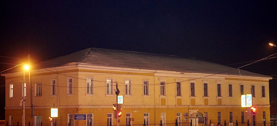 В музее открылась выставка “Чародей малахитовых былей”