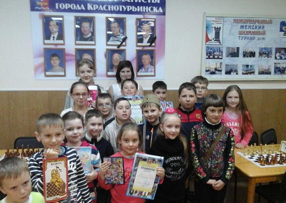 В шахматном клубе прошли соревнования в честь Дня защиты детей