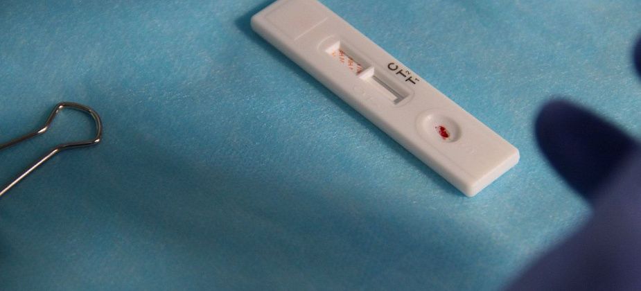 Начала работу горячая линия по вопросам профилактики ВИЧ-инфекции