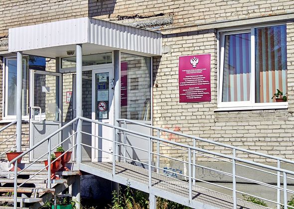 Начала работу горячая линия по платному образованию