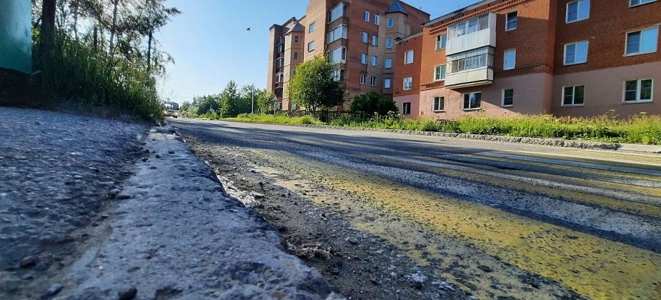"Колесо попало в ямку". В больнице рассказали о состоянии мужчины, травмировавшегося на Октябрьской