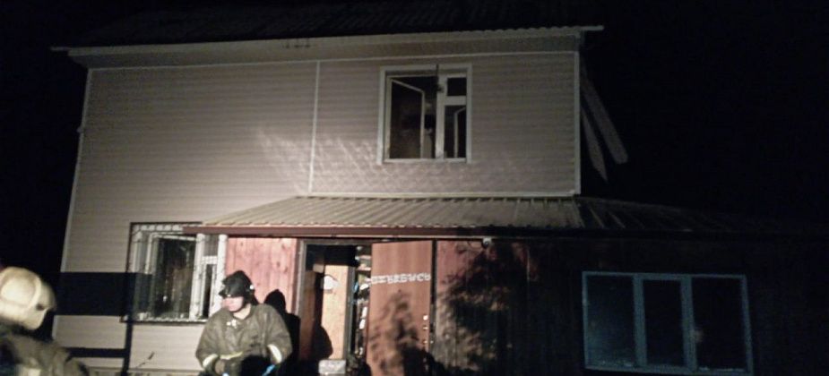 Пожарные извещатели спасли семейную пару 