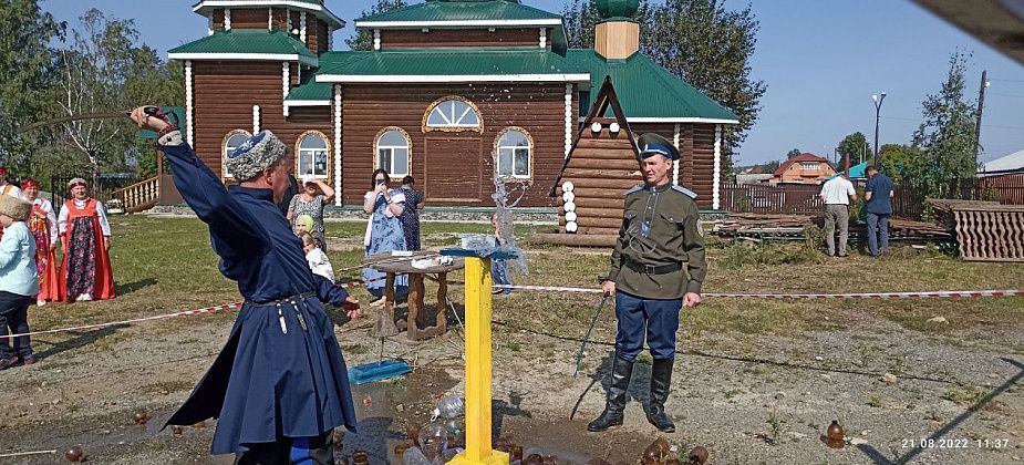 Краснотурьинские казаки: кто они и зачем туда идут? 
