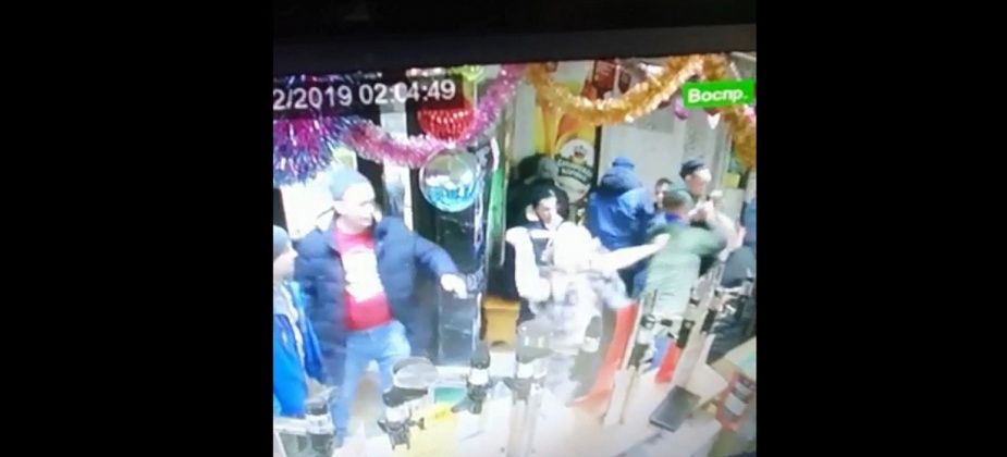 По городу поползли слухи о том, что пострадавший в "стекляшке" умер. К счастью, он жив