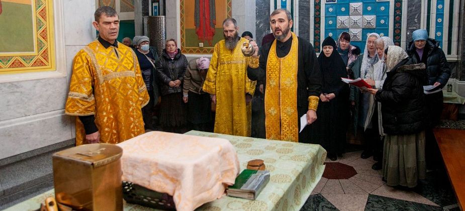 Священники призывают водителей молиться перед поездками