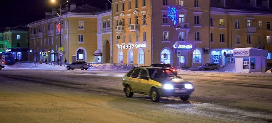 Городскую площадь открыли для автомобилистов