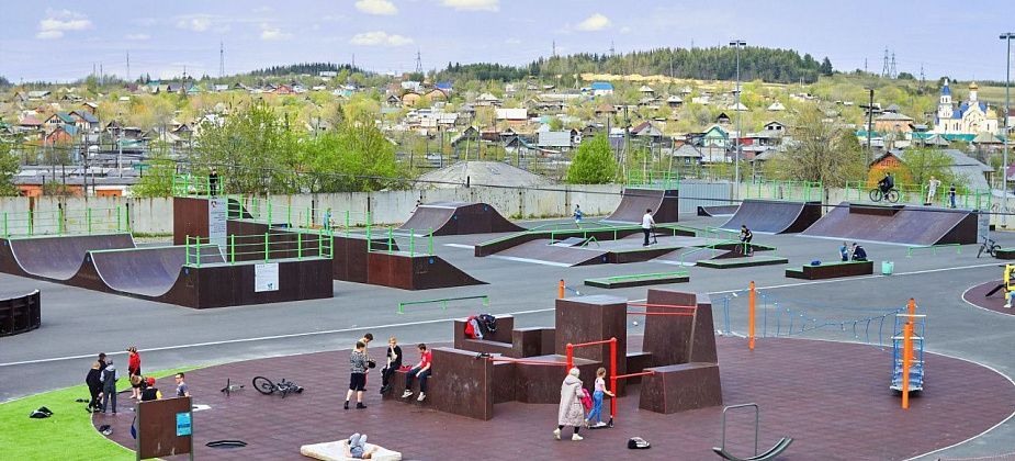 Скейт-парк открыт, футбольное поле нуждается в ремонте